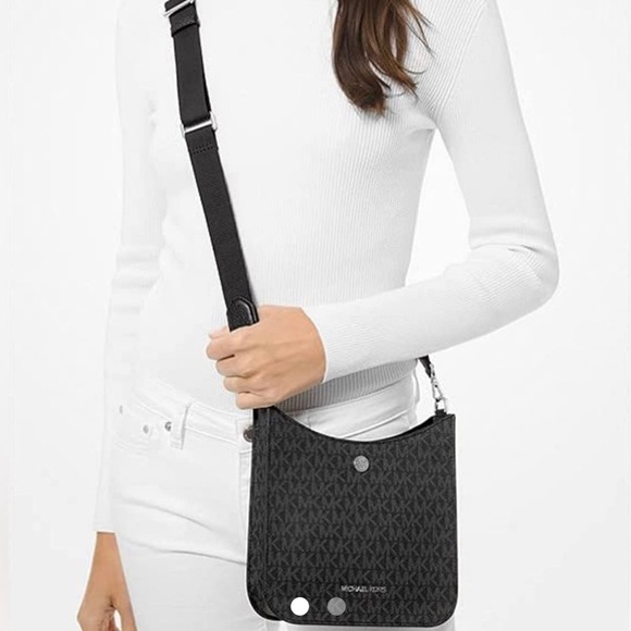 KORS Michael Kors Handbags - Nwt Micheal Kors briley crossbody with signature logo